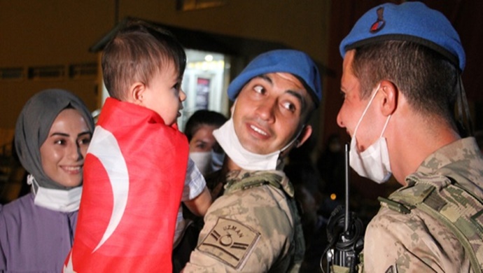 Afrin’den Dönen Jandarma Özel Harekata Sevgi Seli