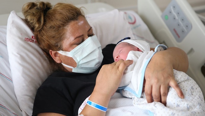 Bakan Derya Yanık’tan hamilelere Kovid-19 aşısı çağrısı
