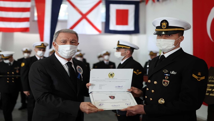 Millî Savunma Bakanı Hulusi Akar, SAT ve SAS Özel İhtisas Kursları Diploma Töreni’ne Katıldı